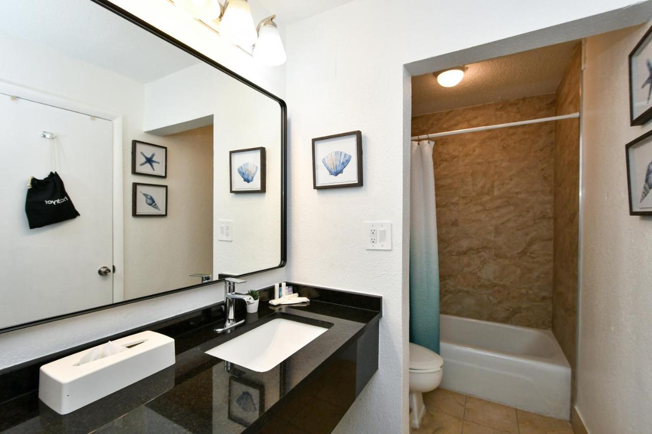 Sarasota Cay Club #612 - Heated Pool, Bunk Beds, Huge Tv, Tiki Bar, More! South Bradenton Exteriör bild